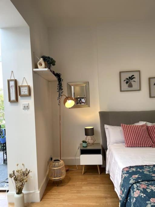 Cute&Cozy Studio Apt In Barons Court Londyn Zewnętrze zdjęcie